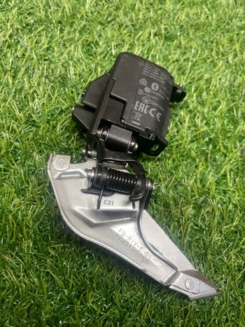 Used Sram Rival AXS Front Derailleur bike — image 4 of 8