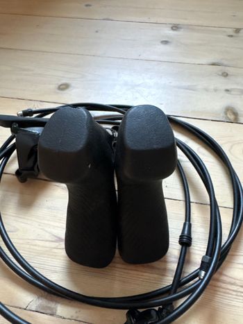 Used Sram Rival AXS brakes bike — image 4 of 6