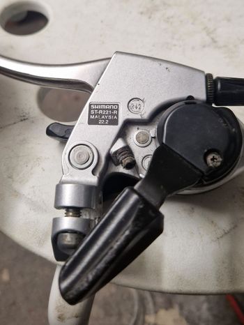 Used Shimano Sora ST-R221-R 8-speed Shifter bike — image 3 of 3