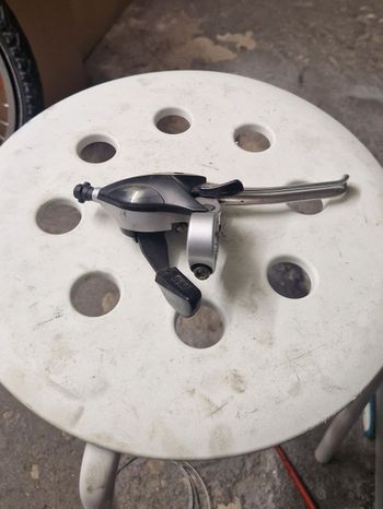 Used Shimano Sora ST-R221-R 8-speed Shifter bike — image 2 of 3