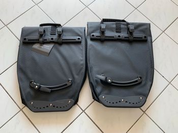 Used GUOOTU 2er-Set Fahrradtaschen 48L bike — image 3 of 5