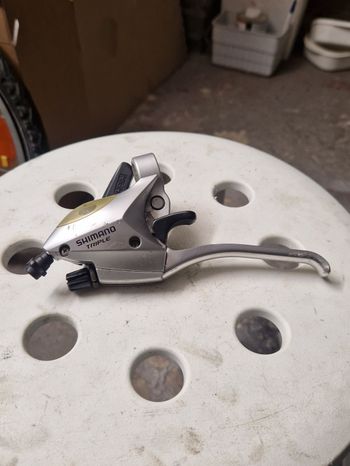Gebrauchtes Shimano ST-R225 3-speed Shift and Brake Lever (LEFT) bike
