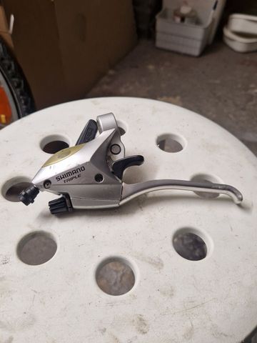 Shimano ST-R225 3-speed Shift and Brake Lever (LEFT) Brakes de segunda mano