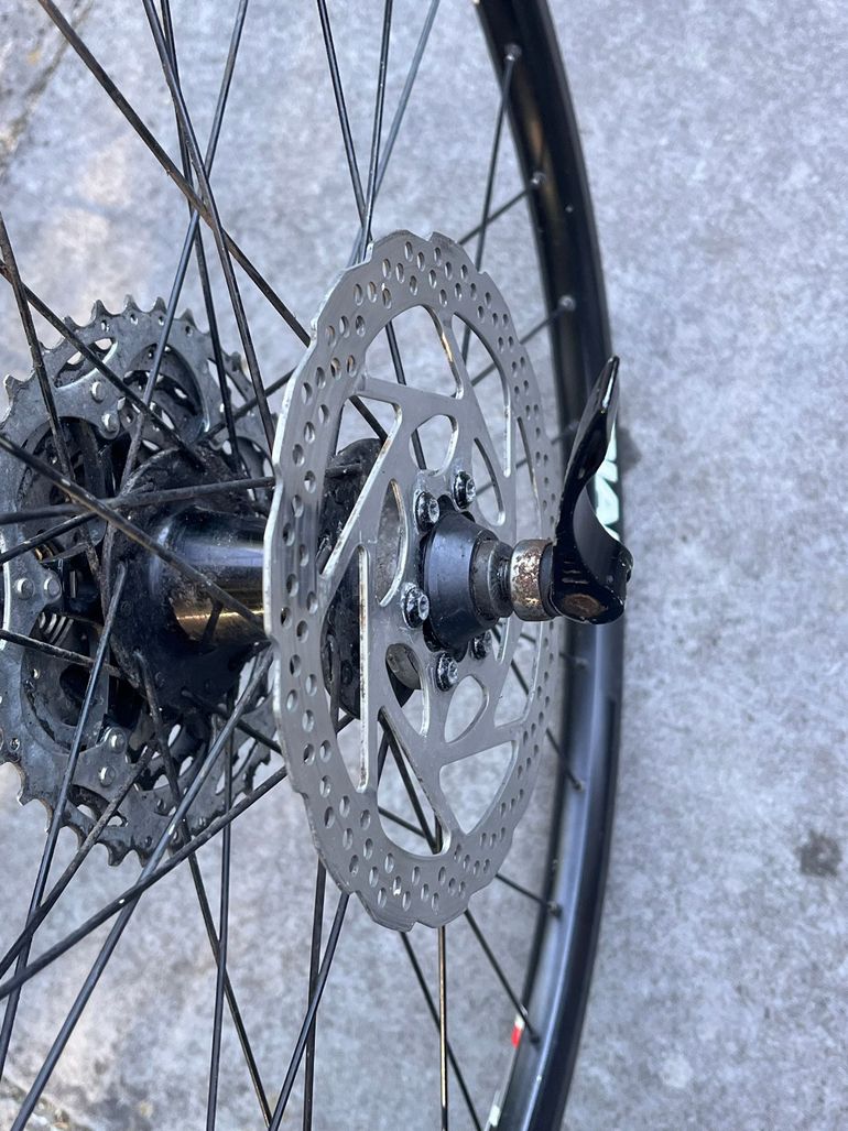 Used Giant wheelset 26 inch (old) QR 9x100 / 9x135 bike — image 5 of 11