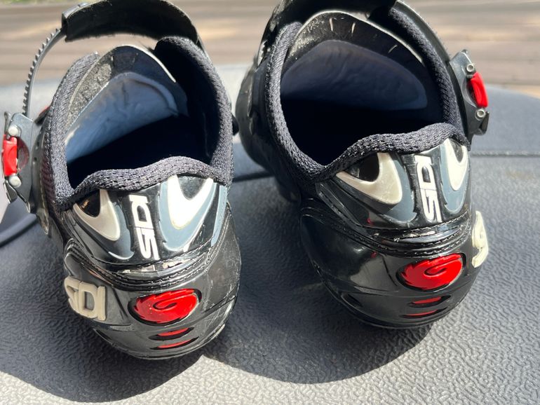 Used Sidi Genius Road Bike Shoes Men's 44M 10.5 Wide 2018 bike — image 4 of 5