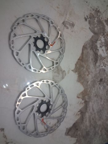 Käytetty Shimano Deore SM-RT64 Centerlock Disc 2025 bike — kuva 6 / 6
