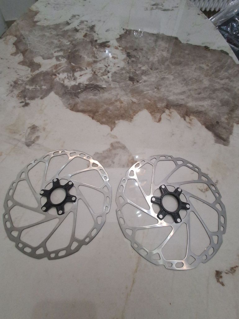 Käytetty Shimano Deore SM-RT64 Centerlock Disc 2025 bike — kuva 3 / 6