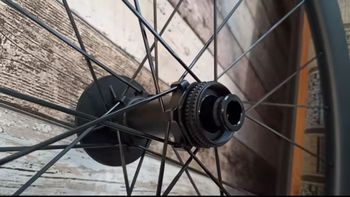 Použité kore Carbon Disc Wheels 2026 bike — obrázek 4 z 5
