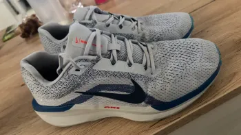 Käytetty Nike Chaussures de running bike — kuva 2 / 5