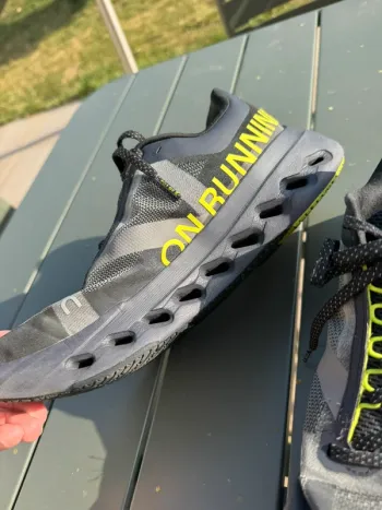 Tweedehands On Running Cloudsurfer Next Lumos bike — afbeelding 8 van 11