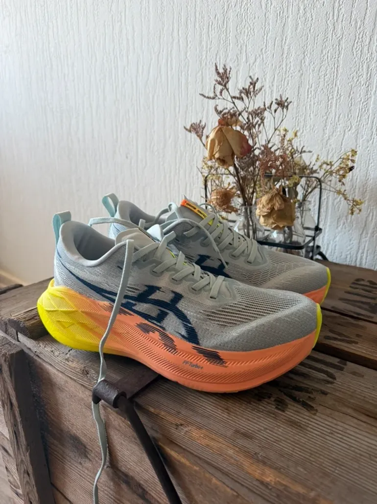 Brugt Asics Superblast 2 Paris bike — billede 2 af 5