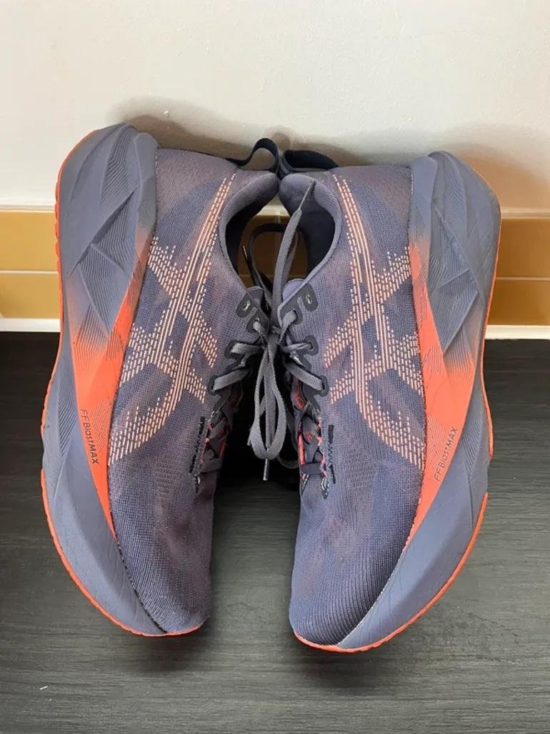 Used Asics Novablast 5 bike — image 2 of 6