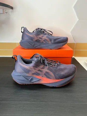 Used Asics Novablast 5 bike