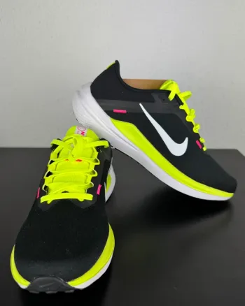 Použité Hyper Nike Air Winflo 10 XCC bike