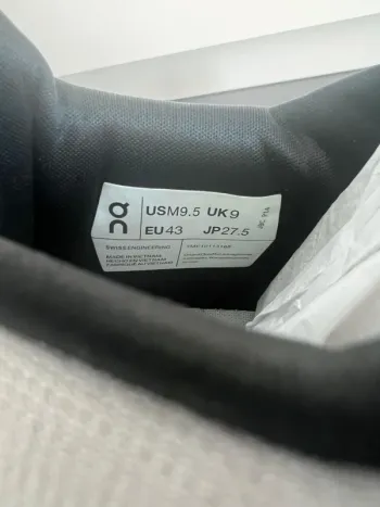 Použité Lightweight On Running Trainers bike — obrázek 8 z 8