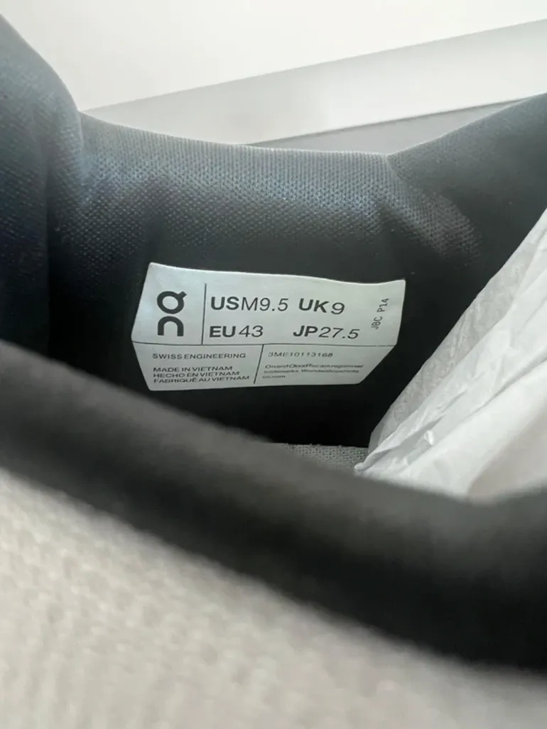Použité Lightweight On Running Trainers bike — obrázek 8 z 8