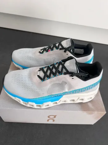 Použité Lightweight On Running Trainers bike — obrázek 2 z 8