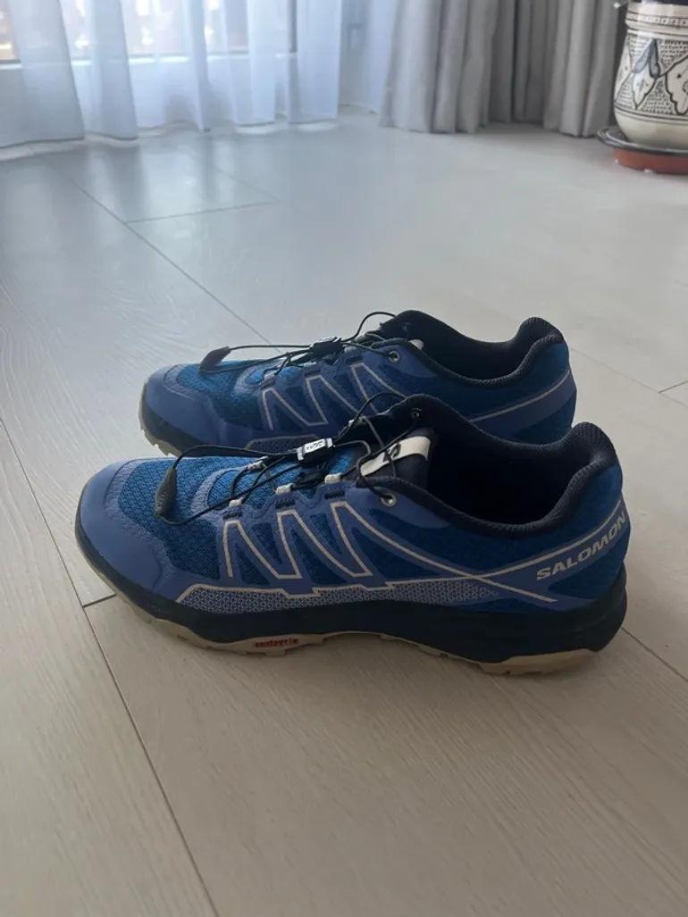 Used Salomon sneakers bike — image 2 of 7