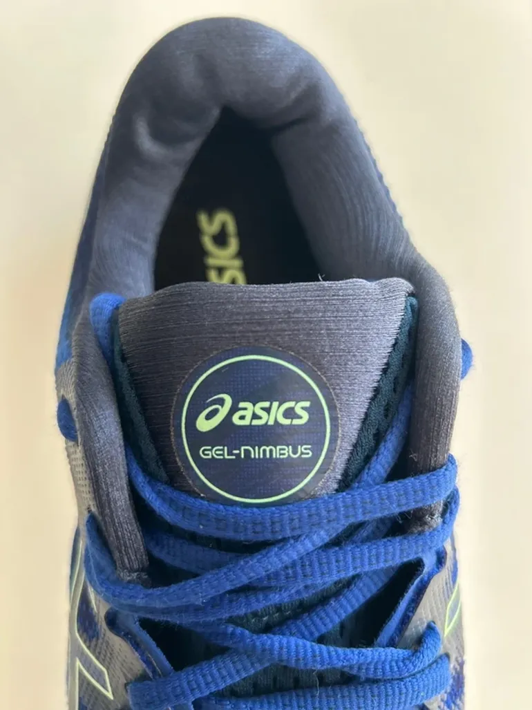 Used Asics Gel-Nimbus 23 bike — image 5 of 8