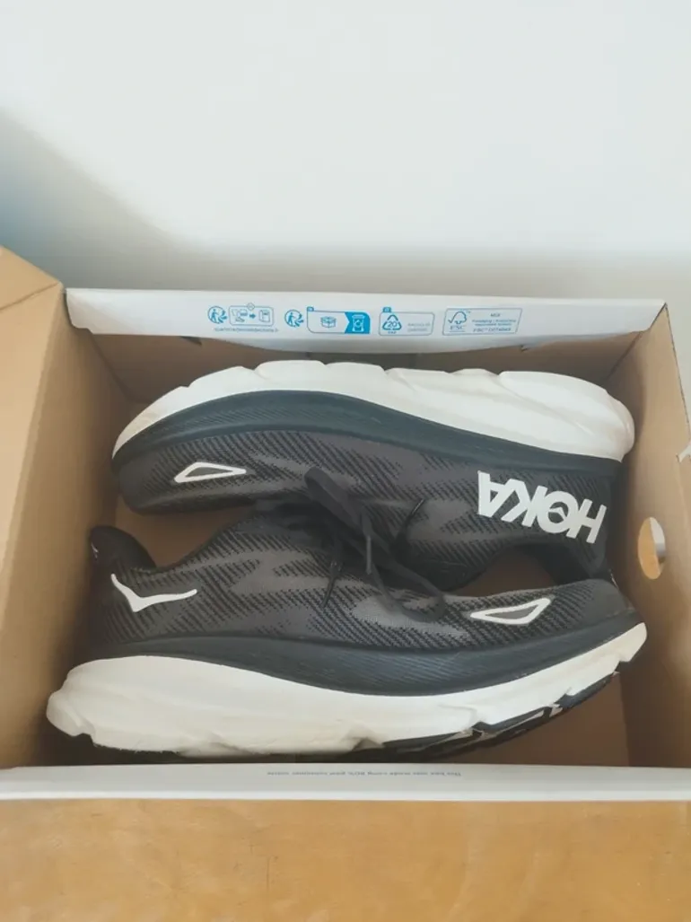 Tweedehands Hoka Clifton 9 bike — afbeelding 2 van 13