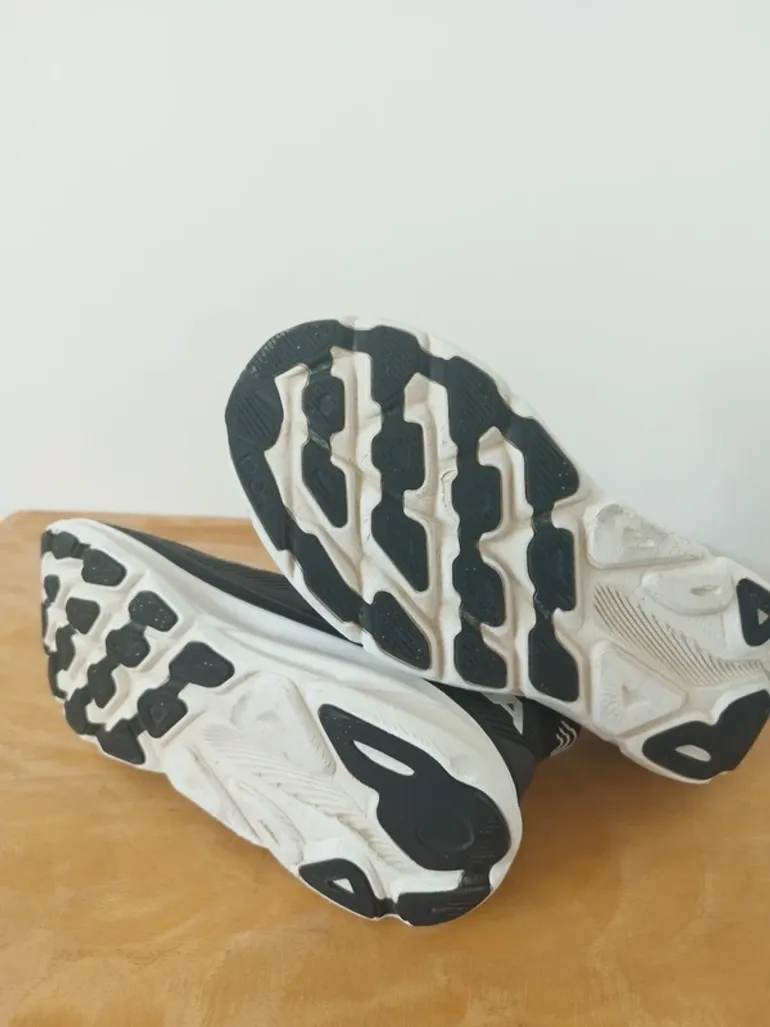 Tweedehands Hoka Clifton 9 bike — afbeelding 10 van 13