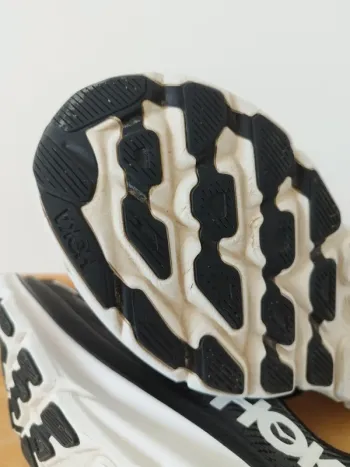 Tweedehands Hoka Clifton 9 bike — afbeelding 12 van 13