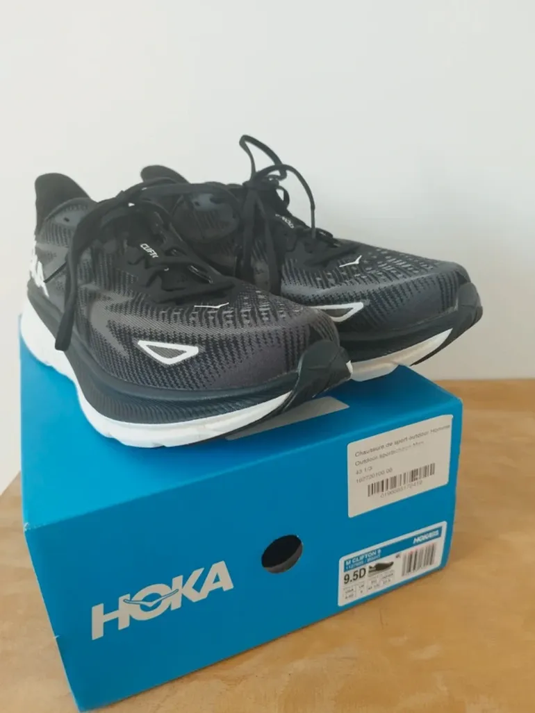 Tweedehands Hoka Clifton 9 bike — afbeelding 1 van 13