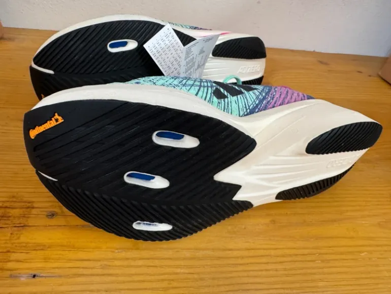 Continental Adizero Prime X Strung bike d'occasion — image 2 sur 4