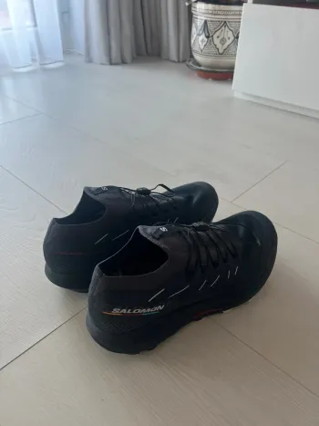 Used Salomon sneakers bike — image 3 of 5