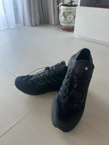 Used Salomon sneakers bike