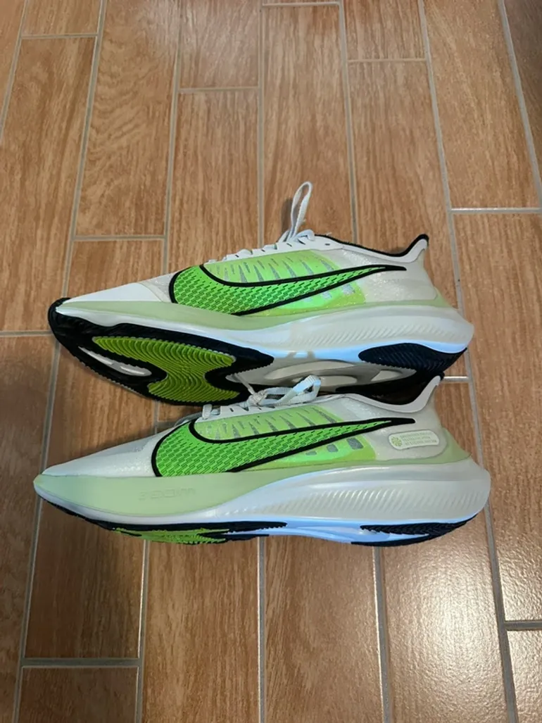 Tweedehands Nike Air Zoom bike — afbeelding 1 van 7