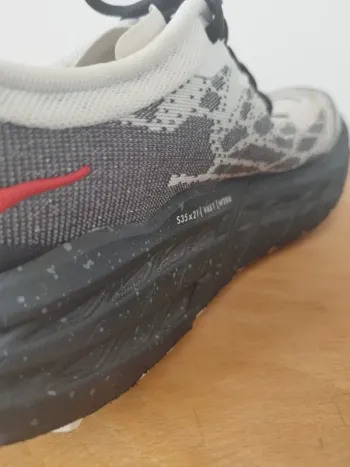 Used Hoka Speedgoat 5 bike — image 4 of 10