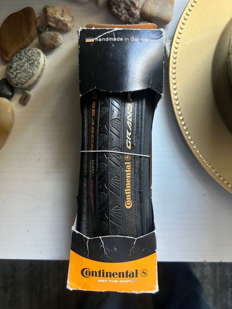 Used Continental Grand Prix 4000 V bike — image 2 of 5