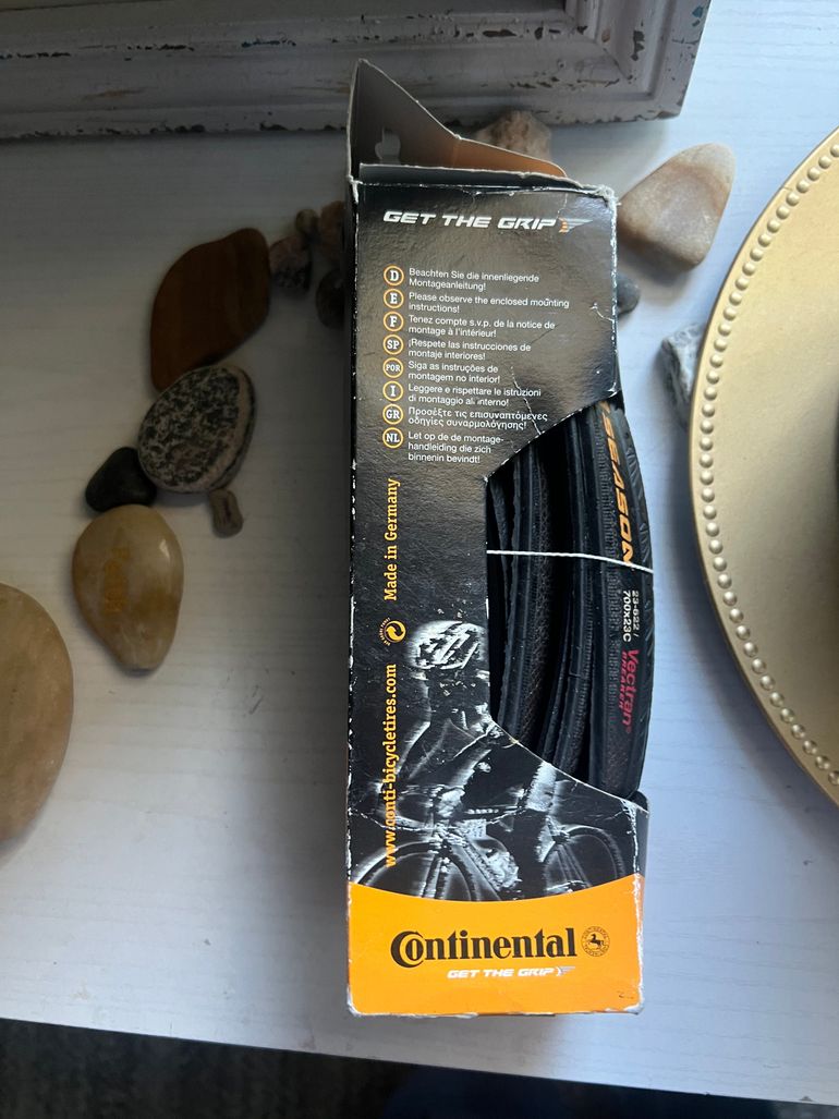 Used Continental Grand Prix 4000 V bike — image 3 of 5