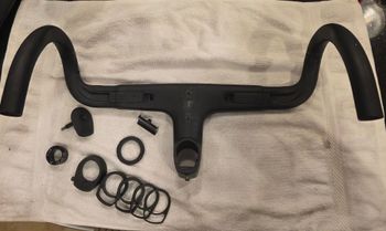 Used Canyon Aeroad CP 10 Handlebar 2022 bike — image 4 of 6