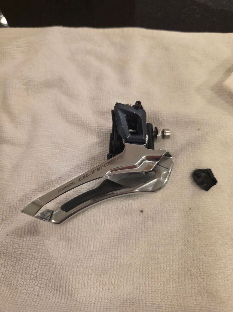Used Shimano Ultegra RD-R8000 Front Derailleur bike — image 1 of 4
