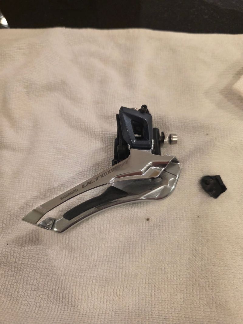Used Shimano Ultegra RD-R8000 Front Derailleur Drivetrain & Pedals