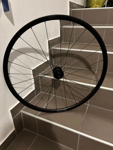 Käytetty Dt Swiss DB470 2025 bike — kuva 2 / 8