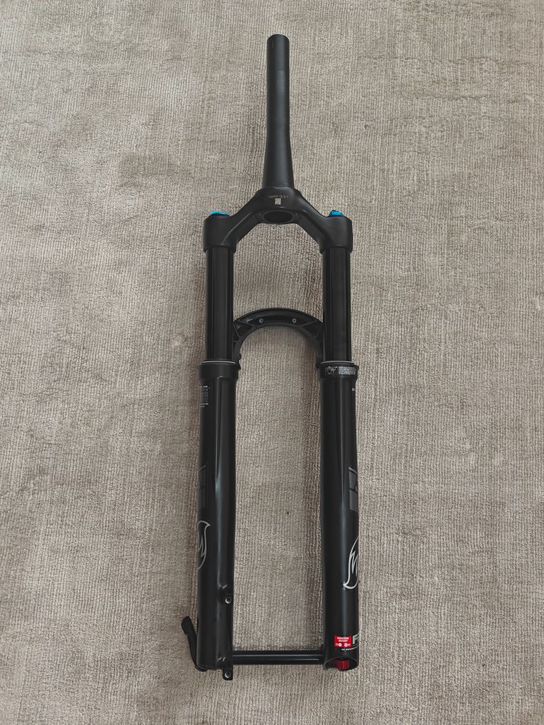 Used Fox Racing Shox 34 Performance Elite Fork 2025 bike — image 8 of 10