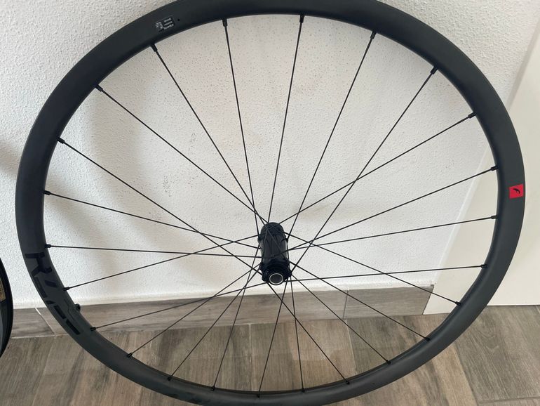 Used Fulcrum Red Zone Carbon MTB Wheelset bike — image 5 of 7
