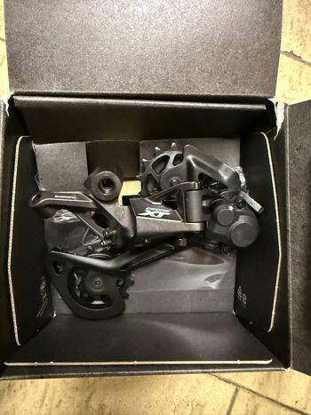 Used Shimano XT RD-M8100 SGS bike — image 4 of 6