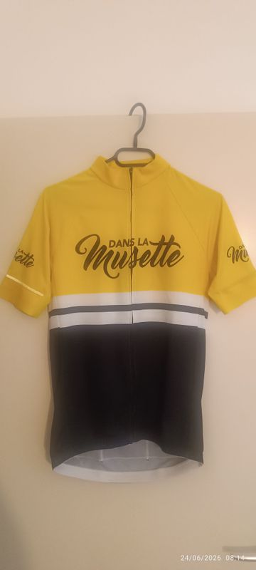Used Dans la musette Maillot M Cycling Clothing