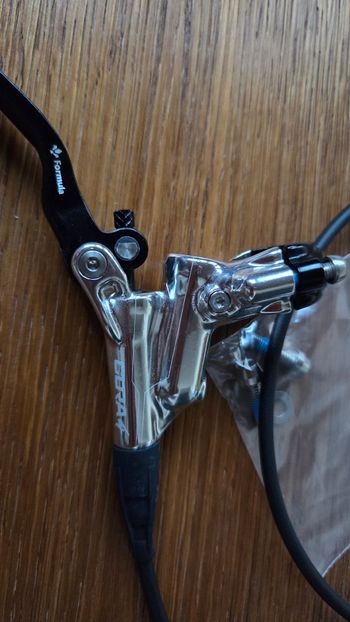 Używany Formula Cura 4 Disc Brakes Pair bike — zdjęcie 3 z 11