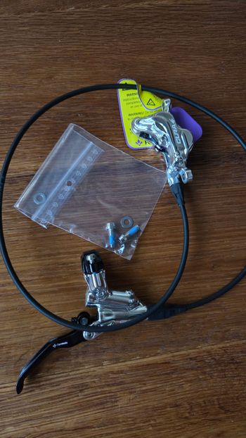 Używany Formula Cura 4 Disc Brakes Pair bike — zdjęcie 2 z 11