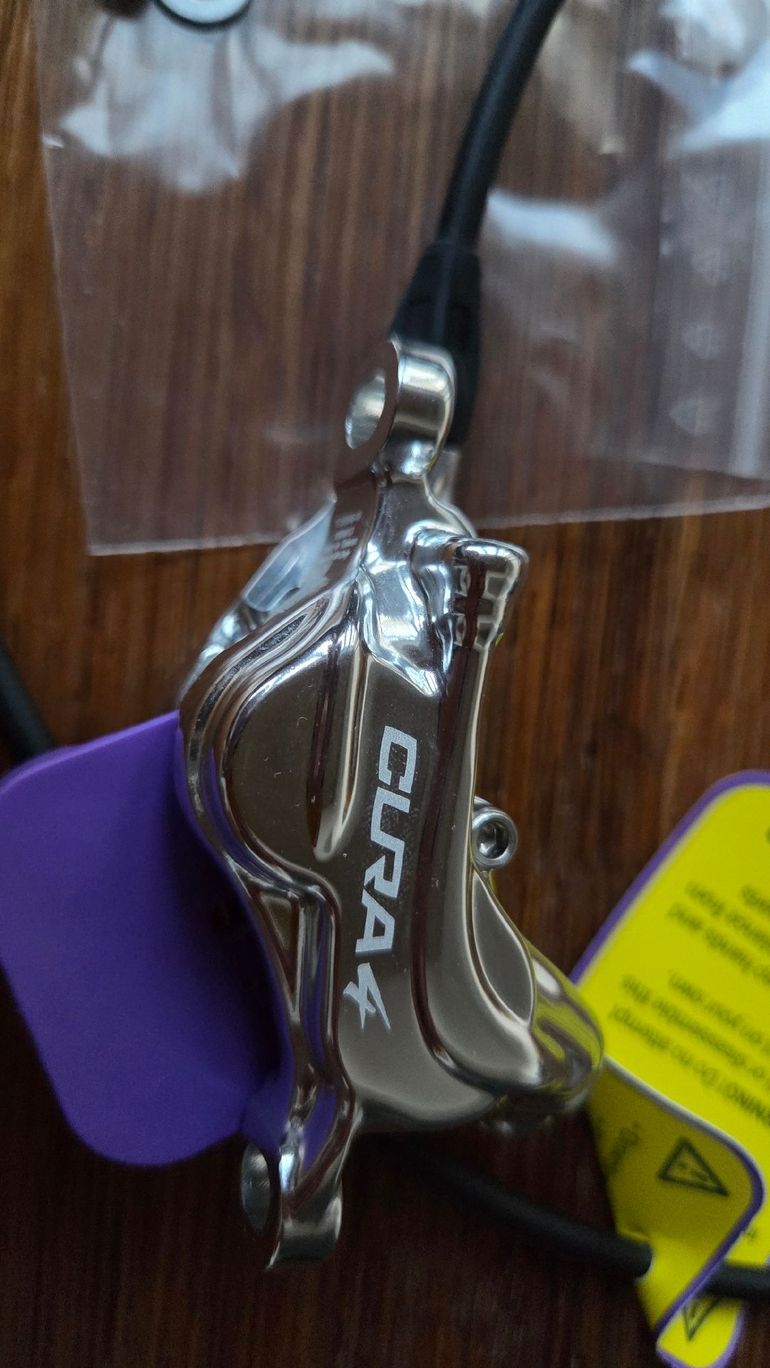 Używany Formula Cura 4 Disc Brakes Pair bike — zdjęcie 4 z 11