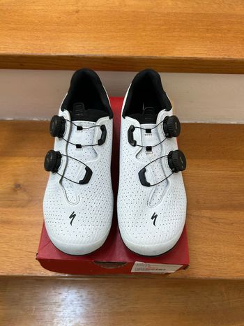 Used Specialized Torch 3.0 Road Shoes 2025 bike — image 2 of 6