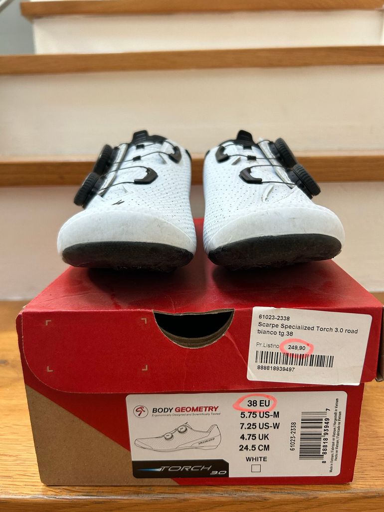 Used Specialized Torch 3.0 Road Shoes 2025 bike — image 1 of 6
