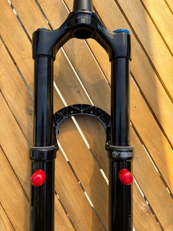 Used Fox 36 Elite Grip2 Fork 2025 bike — image 6 of 10