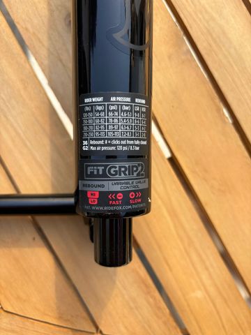 Fox 36 Elite Grip2 Fork 2025 bike usato — immagine 5 di 10