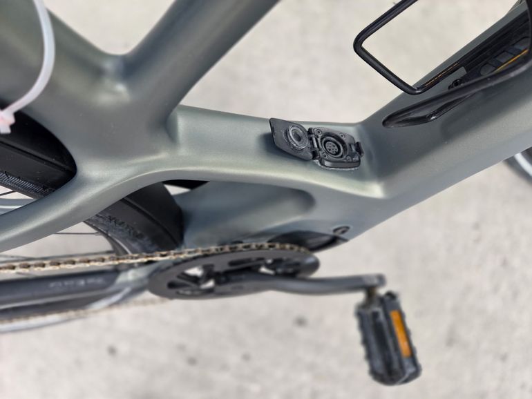 Used Orbea Diem 30 Electric Bike 2025 bike — image 10 of 10